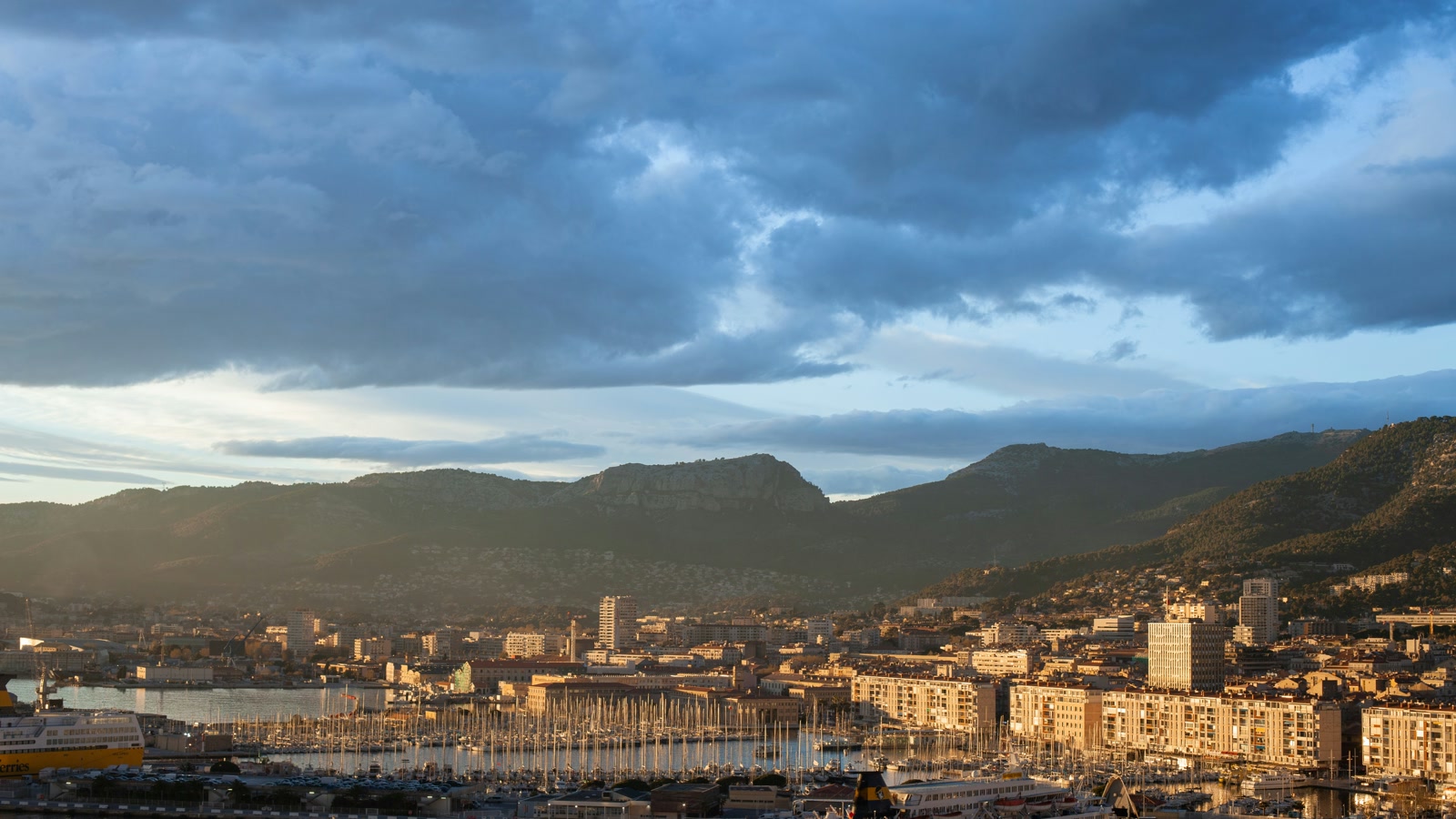 Pourquoi Toulon est le premier employeur du Var